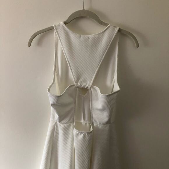 Urban Outfitters Kimchi Blue Cutout White Dress - Picture 4 of 5